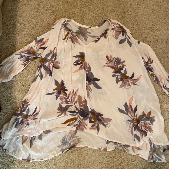 Blouse - Picture 1 of 2